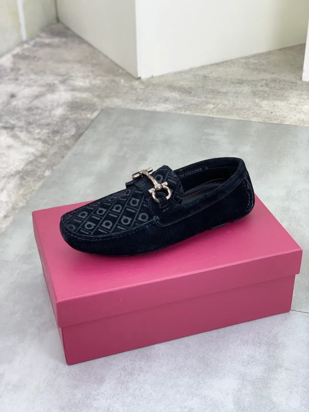 Men's shoes 💰P542 New model, high quality [Ferragamo/Ferragamo] Latest lazy slip-on shoes Original imported calfskin, imported cowhide lining + original luxury metal buckle + original combination outsole Comparison without pressure Code number: 38-45